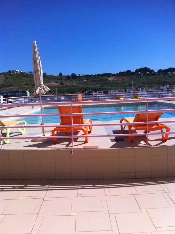 Marina De Albufeira T1 Ate 2 Pax Ou T2 Ate 6 Pax Com Piscina E Vista Marina Apartment Exterior photo