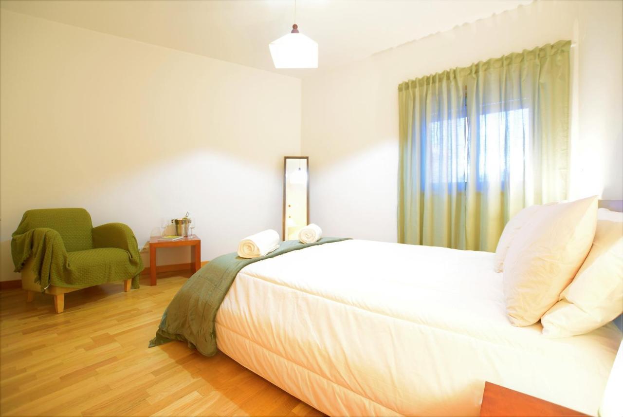 Marina De Albufeira T1 Ate 2 Pax Ou T2 Ate 6 Pax Com Piscina E Vista Marina Apartment Exterior photo